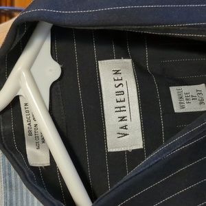 Van Heusen wrinkle free 17-36/37